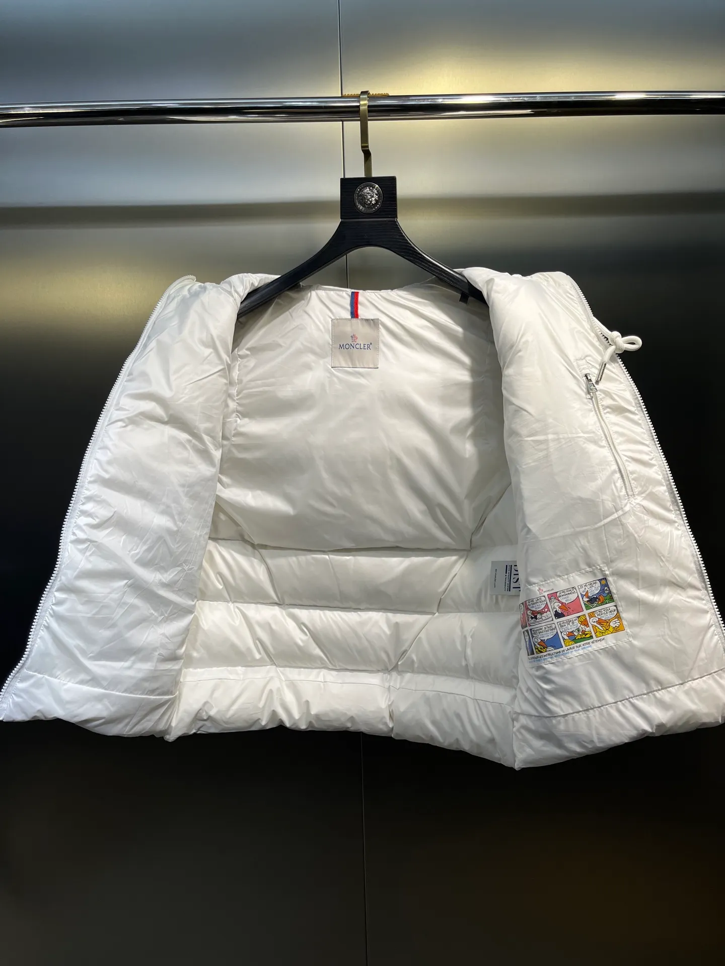 Moncler 25 🌟 ！ ！ 100% Breathable ， ！ 90% Rebound ， ！ ， ！ 、 ！ Versatile ：Black White Size：12345